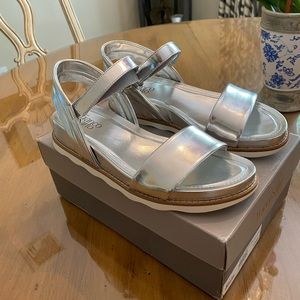 Franco Sarto Olsen Sandal. Size 10.